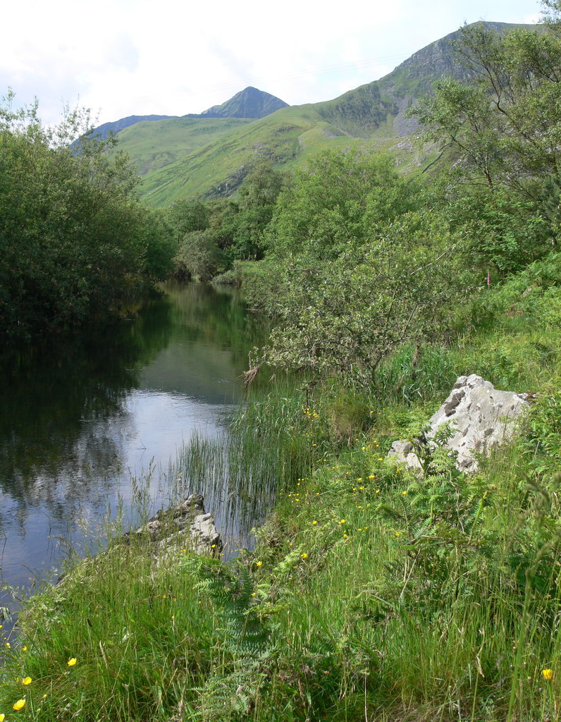 Looking South Along The Afon Ogwen Mat Fascione Cc By Sa