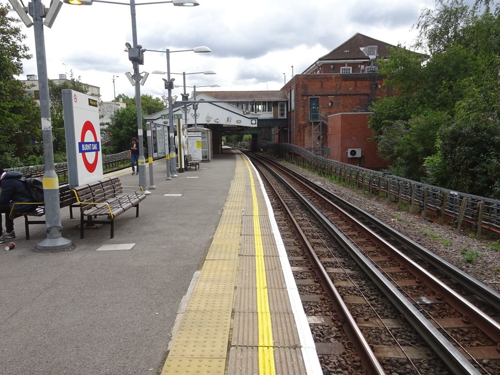 Burnt Oak Underground Station Greater Nigel Thompson Cc By Sa