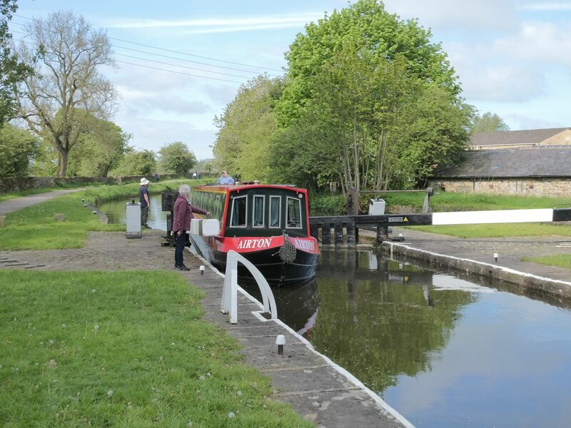 Narrowboat In Anchor Lock Oliver Dixon Cc By Sa 2 0 Geograph