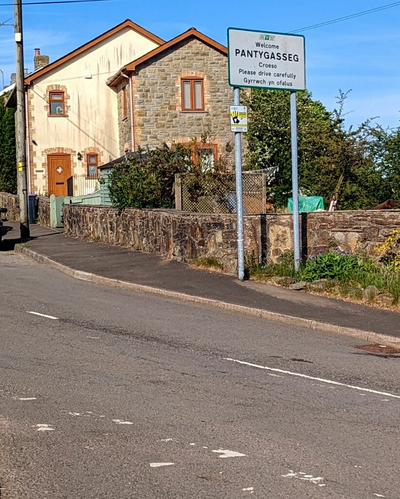 Pantygasseg Please Drive Carefully Jaggery Cc By Sa Geograph