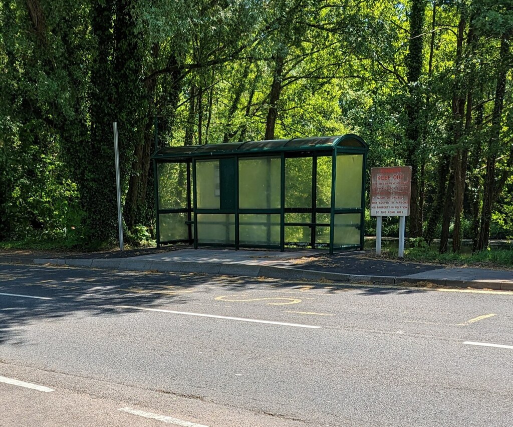 Bus Shelter Above A Pond Llantarnam Jaggery Cc By Sa