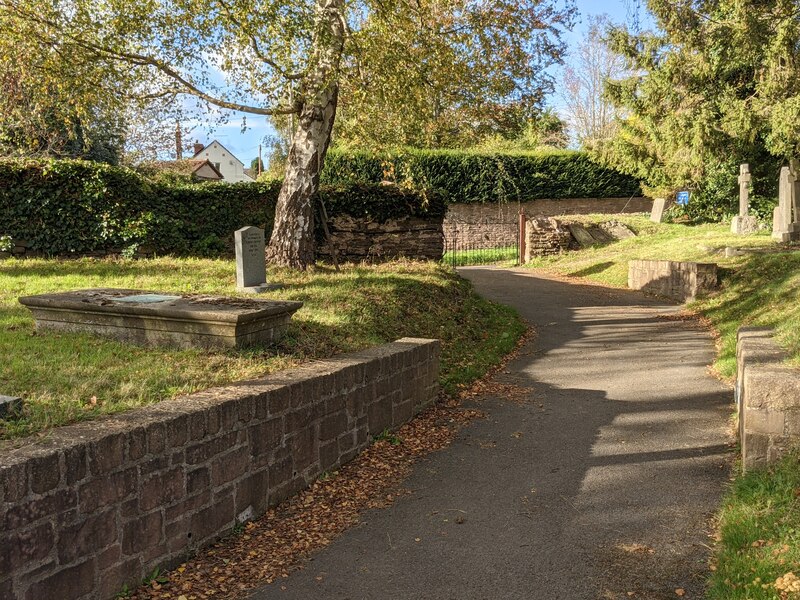 Path To St Deinst S Church Llangarron Fabian Musto Cc By Sa 2 0