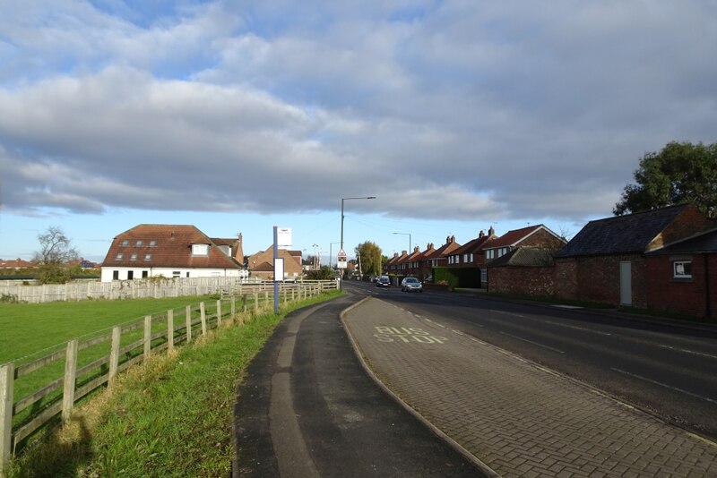 Bus Stop On York Road DS Pugh Cc By Sa 2 0 Geograph Britain And