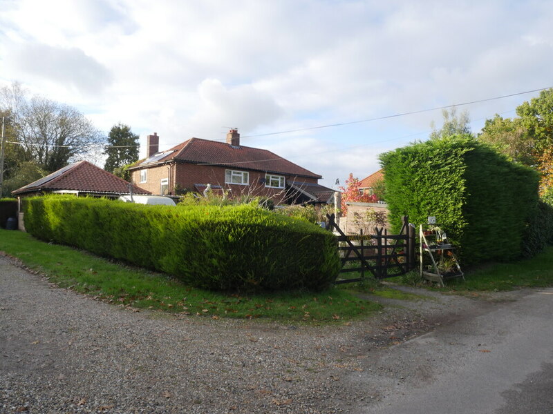 Former Farm Cottages Now Privately David Pashley Cc By Sa 2 0