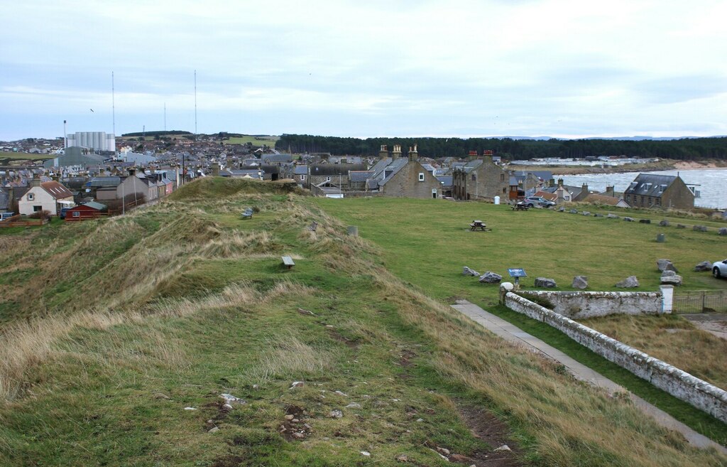 Remnants Of The Middle Rampart Burghead Richard Sutcliffe Cc By