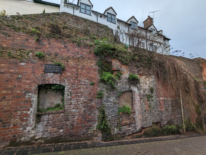 Former Cave Houses On The Cartway TCExplorer Cc By Sa 2 0