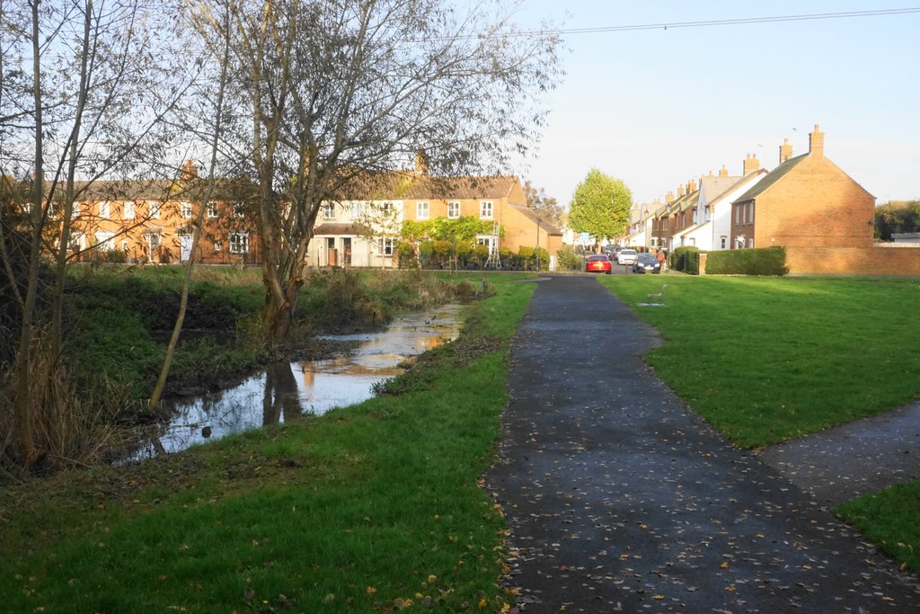 Brook And Path In Fairford Leys Bill Boaden Cc By Sa Geograph