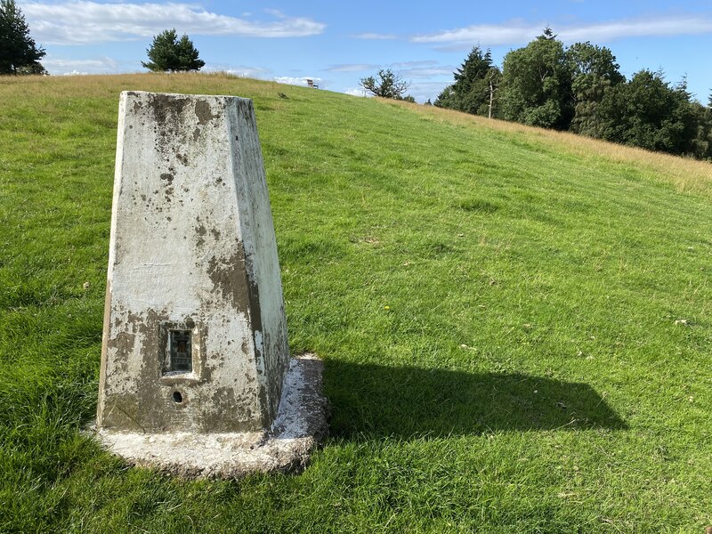 Oyster Hill Trig Point Flush Bracket Thejackrustles Cc By Sa 2 0