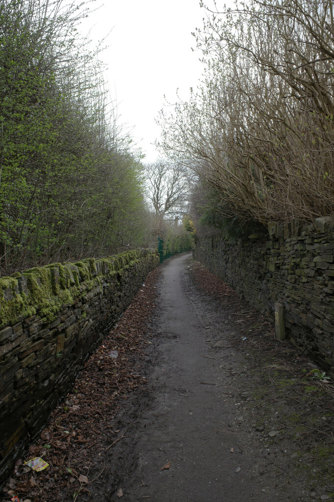 Back Lane Clayton Bradford Habiloid Cc By Sa 2 0 Geograph