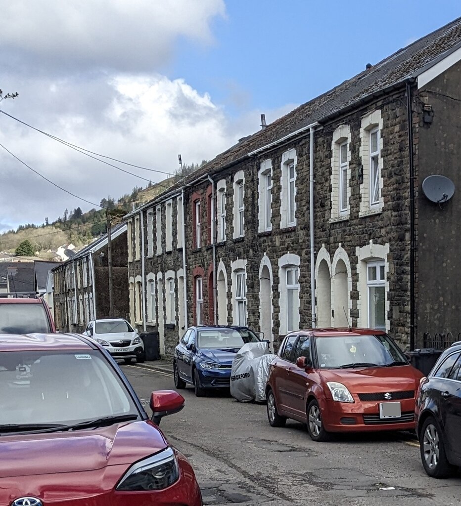 Cars And Houses Queen Street Jaggery Cc By Sa 2 0 Geograph