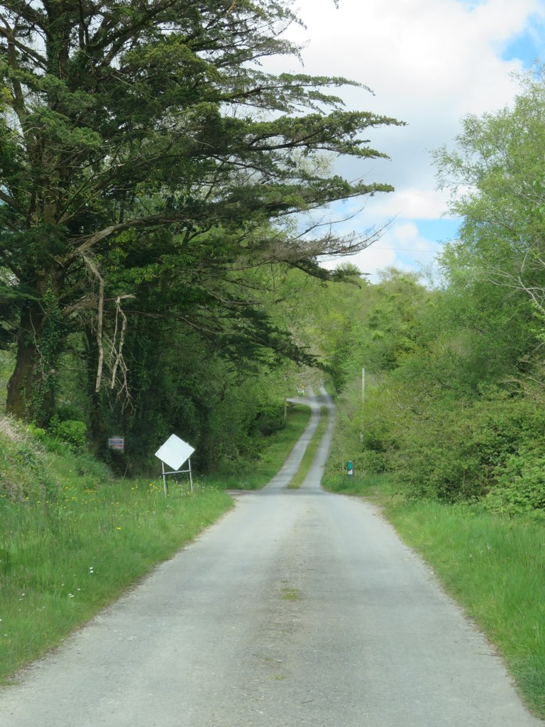 Minor Road Out Of Kenmare Gordon Hatton Cc By Sa Geograph