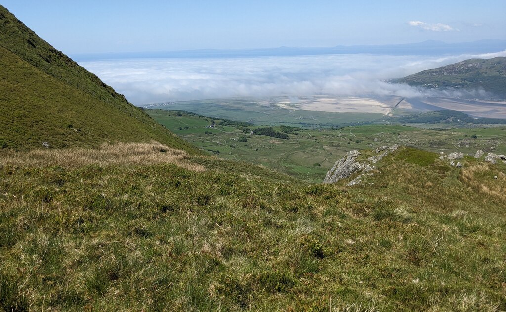 Rough Ground Near Craig Cwm Llwyd David Medcalf Cc By Sa 2 0