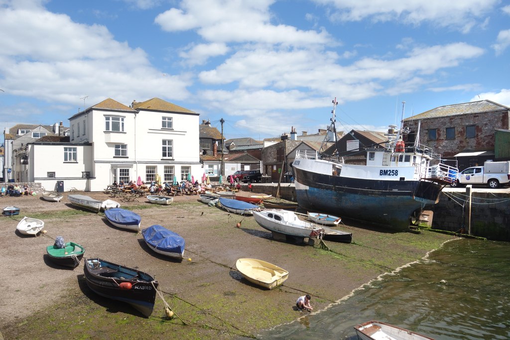 Boats On The Beach Des Blenkinsopp Cc By Sa 2 0 Geograph Britain