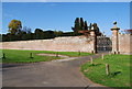 TQ5243 : Gate in the wall around Penshurst Place. by N Chadwick