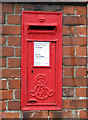 E VII R Postbox, Queen