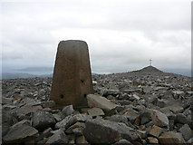 C0028 : The trig point & iron cross on Muckish Mountain by Colin Park