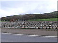 New clawdd walls alongside the A499