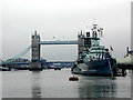 TQ3380 : HMS Belfast and Tower Bridge by Chris Gunns
