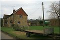 Moat Farm Cottages, Itchingwood Common Road