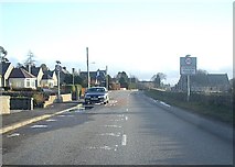 NJ6201 : A980 approaching Torphins School by Stanley Howe