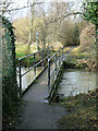 Footbridge across the Soar