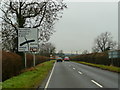 Approaching the crossroads near Wolvey