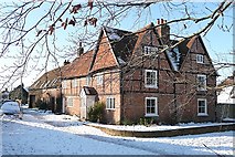 SU5385 : House at Blewbury by Graham Horn