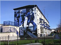 C4316 : The Runner mural, Bogside by Kenneth  Allen