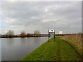 SE6518 : Canal junction by Steve  Fareham
