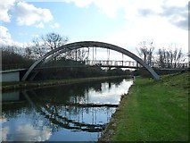 TQ1281 : Canal bridge on the Paddington Arm by J Taylor