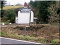 Bendy sign pointing to Ciffig Church