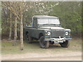 Land Rover resting at Cambridge machinery Sale (15)