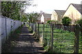 Footpath north of railway, Warwick