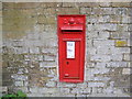 TM2850 : Yarmouth Road Edward VII Postbox by Geographer