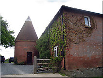 TQ5415 : Oast House, Holdens Farm, Chiddingly, East Sussex by Oast House Archive