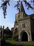 TQ9245 : St Nicholas Church, Pluckley by Kenneth Yarham