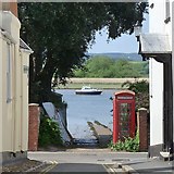 SX9687 : A small causeway into the River Exe at Topsham by Robin Drayton