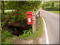 Burley: postbox № BH24 11, Chapel Lane