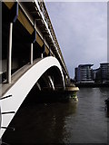 TQ2877 : Arch of Grosvenor Rail Bridge by PAUL FARMER