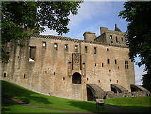 NT0077 : Linlithgow Palace by Stevie Spiers