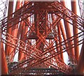 NT1380 : The guts of the Forth Bridge by Simon Johnston