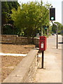 Beacon Hill: postbox № BH16 27, Blandford Road North