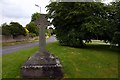 Village cross in Drayton