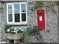 Postbox, Brokenborough