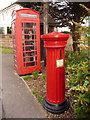 Mudeford: postbox № BH23 5 and phone