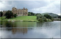 NT0077 : Linlithgow Palace by Derek Harper