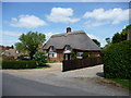 Pitton - Thatched Cottage