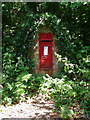 Highcliffe: Victorian postbox in Verno Lane