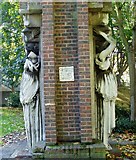 TQ3278 : Rotherhithe Town Hall statues by Chris Lordan