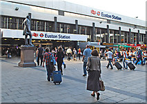 TQ2982 : Euston Station by Gary Rogers